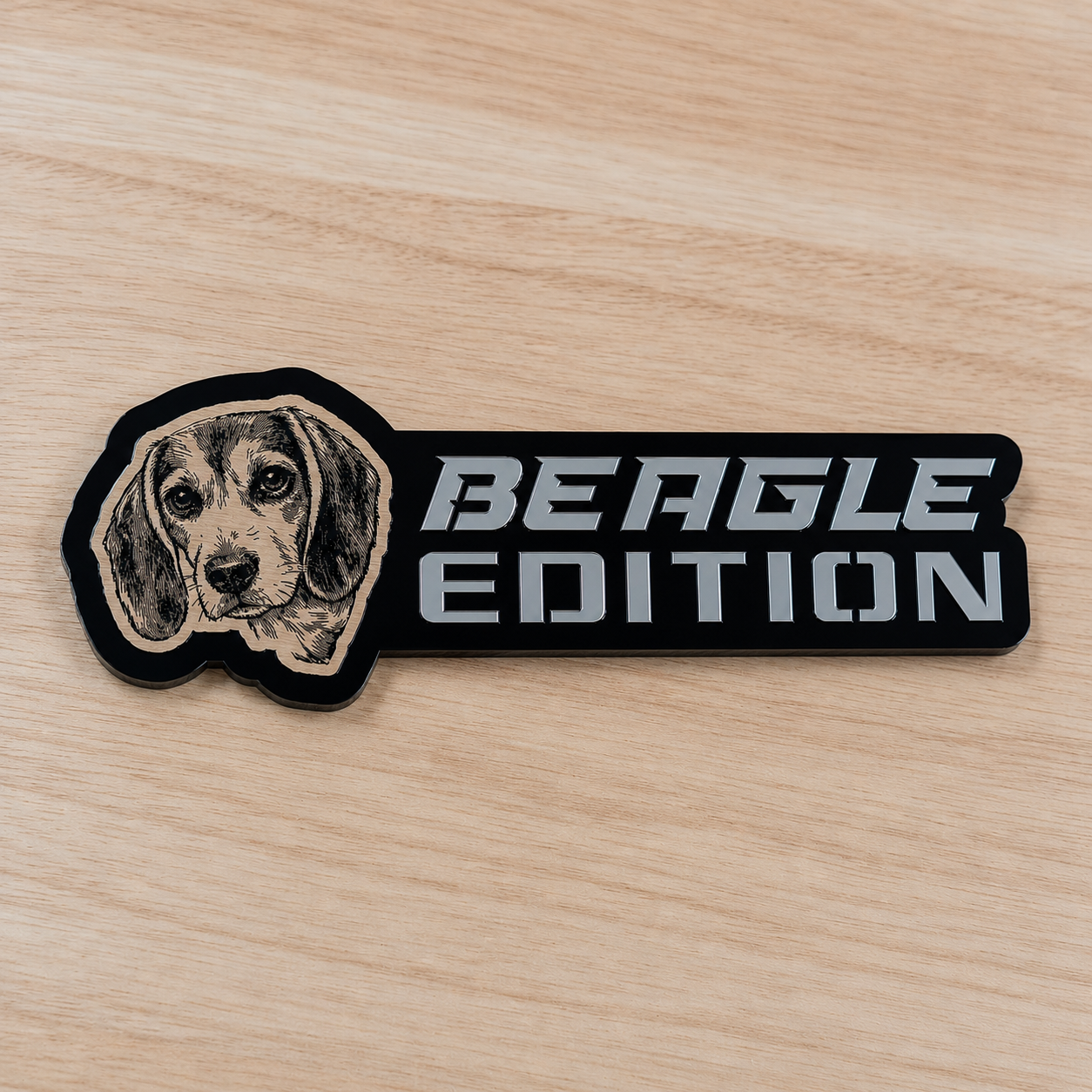 Insignia de texto personalizada - Escriba la suya propia - Fuente agresiva - Doble capa