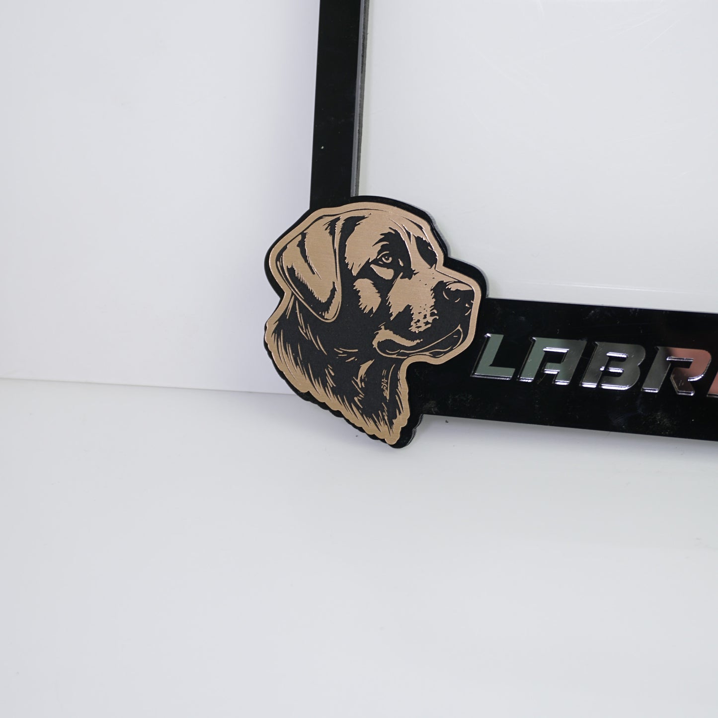 Insignia de texto personalizada - Escriba la suya propia - Fuente agresiva - Doble capa