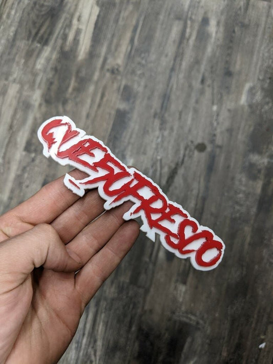 Que50Fresco Car Badge - Red on White - Aggressive Font - Tape Mounting - Atomic Car Concepts